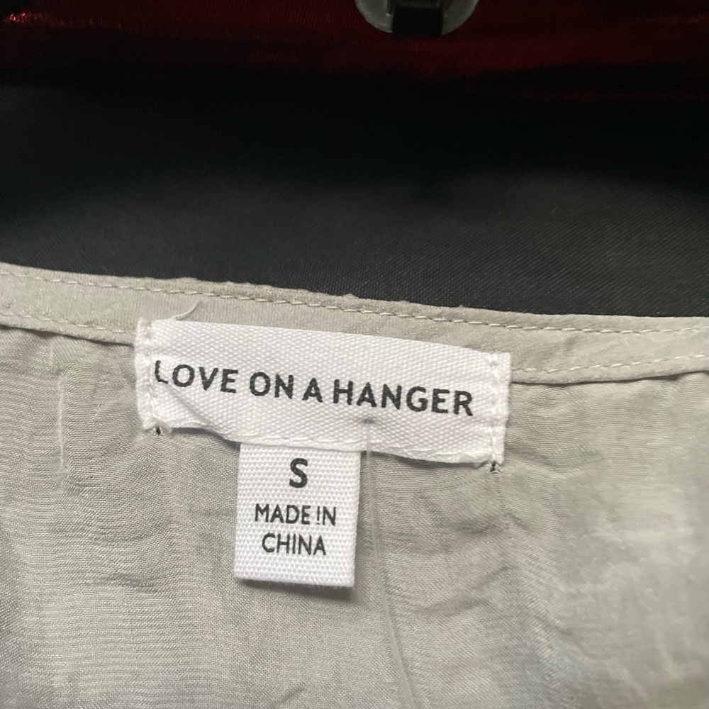 Love on a Hanger Beaded Tank Top Size Small NEW - Picture 5 of 5